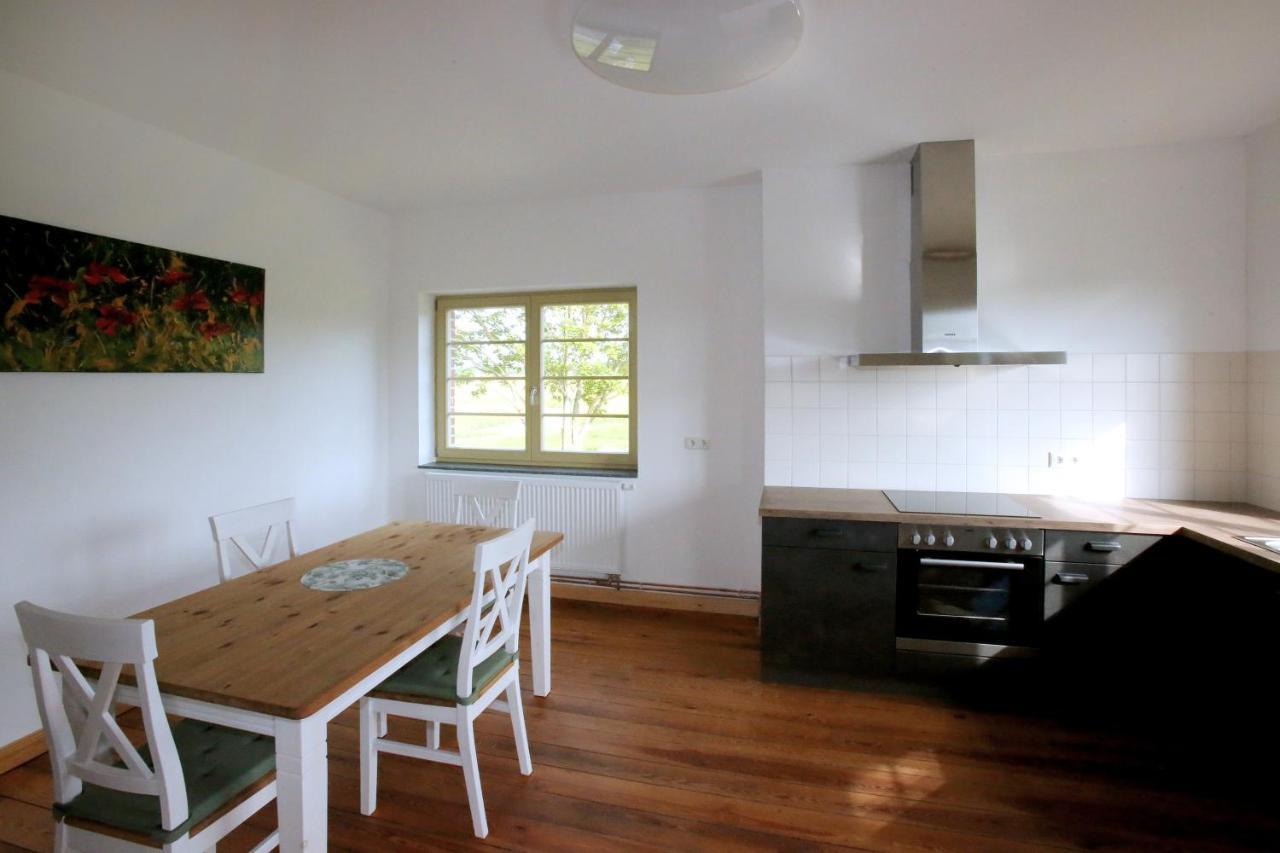 Bahnhof Hohen Mistorf Apartment ภายนอก รูปภาพ
