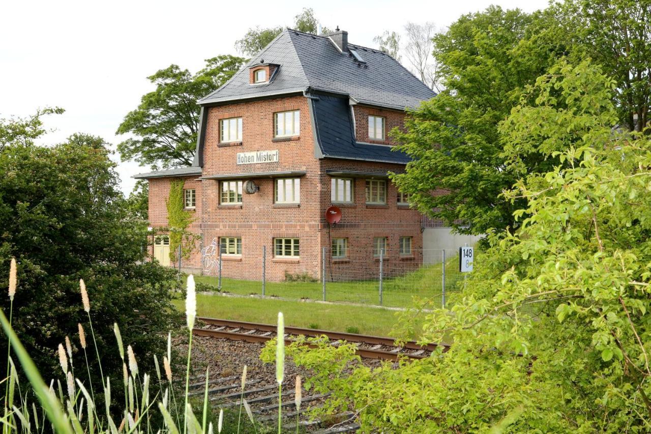 Bahnhof Hohen Mistorf Apartment ภายนอก รูปภาพ