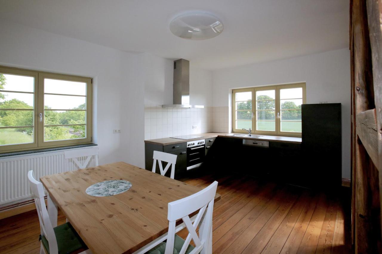 Bahnhof Hohen Mistorf Apartment ภายนอก รูปภาพ