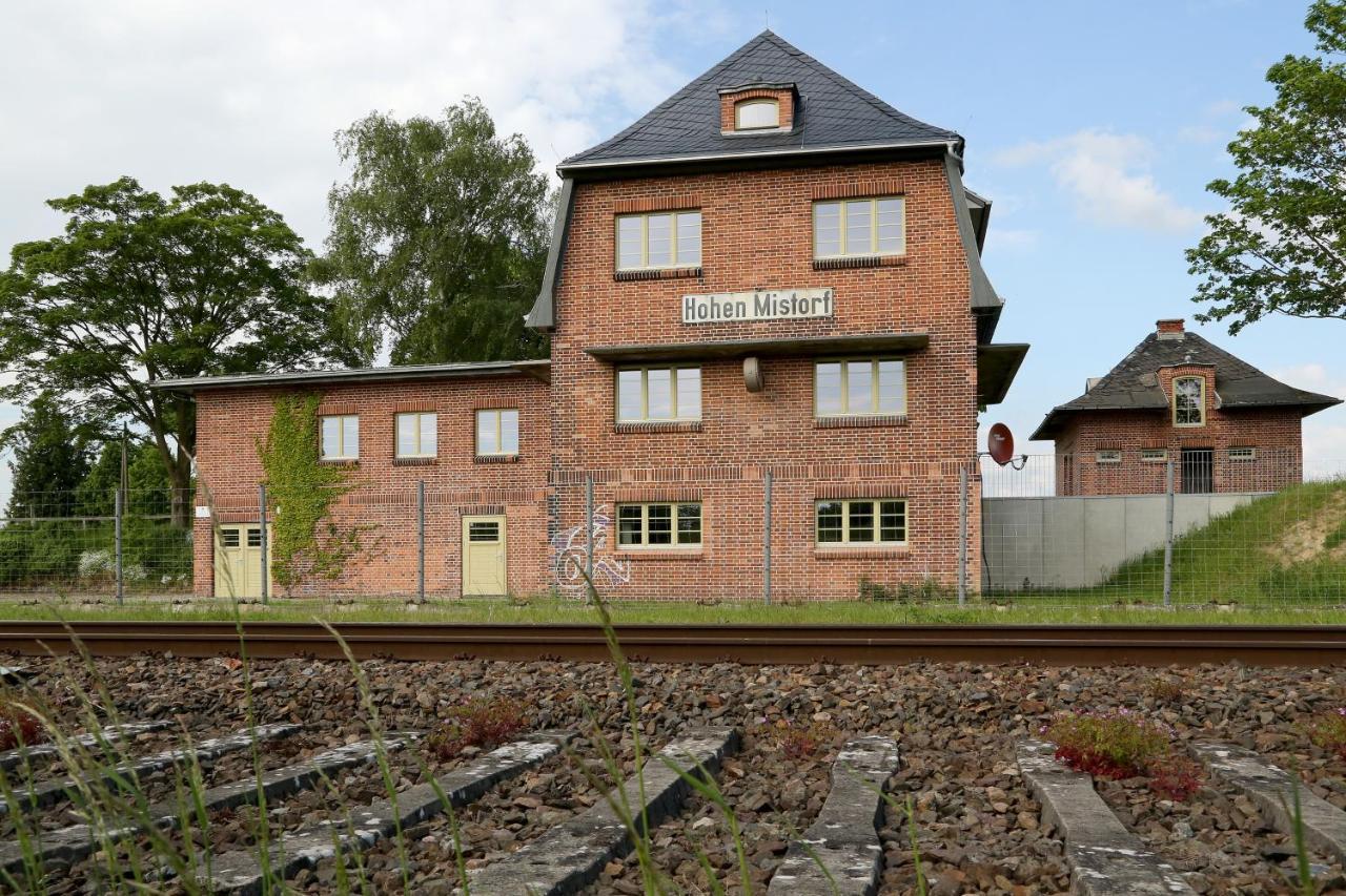 Bahnhof Hohen Mistorf Apartment ภายนอก รูปภาพ